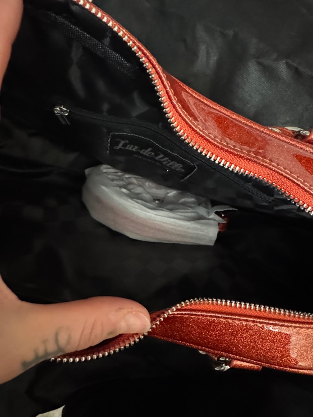 Lux de Ville Shimmering Red Heart studded Shoulder Bag - Picture 3 of 3